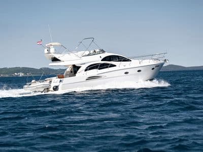 Astondoa 43 GLX Fly na moru — Zadar