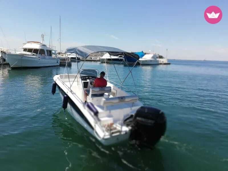 Blue Lagoon rent a boat — salmeri
