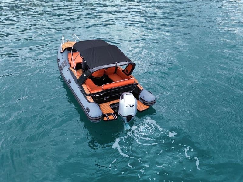 Aquamax B-23 gliser Makarska