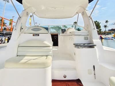 Oryx 40 Fly yacht exterior
