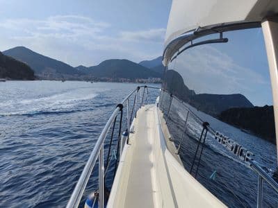 Prestige 500 Fly - jahta u Budvi - foto 3