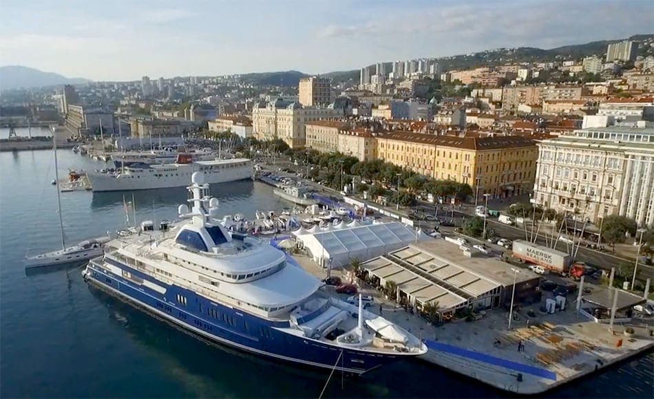 Rijeka — pogled na luku i Kvarnerski zaljev