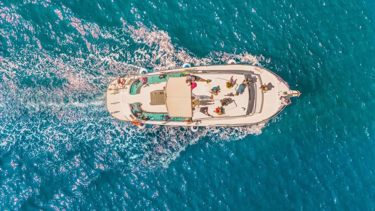 Martin, Budva - pogled iz zraka na sunčalište