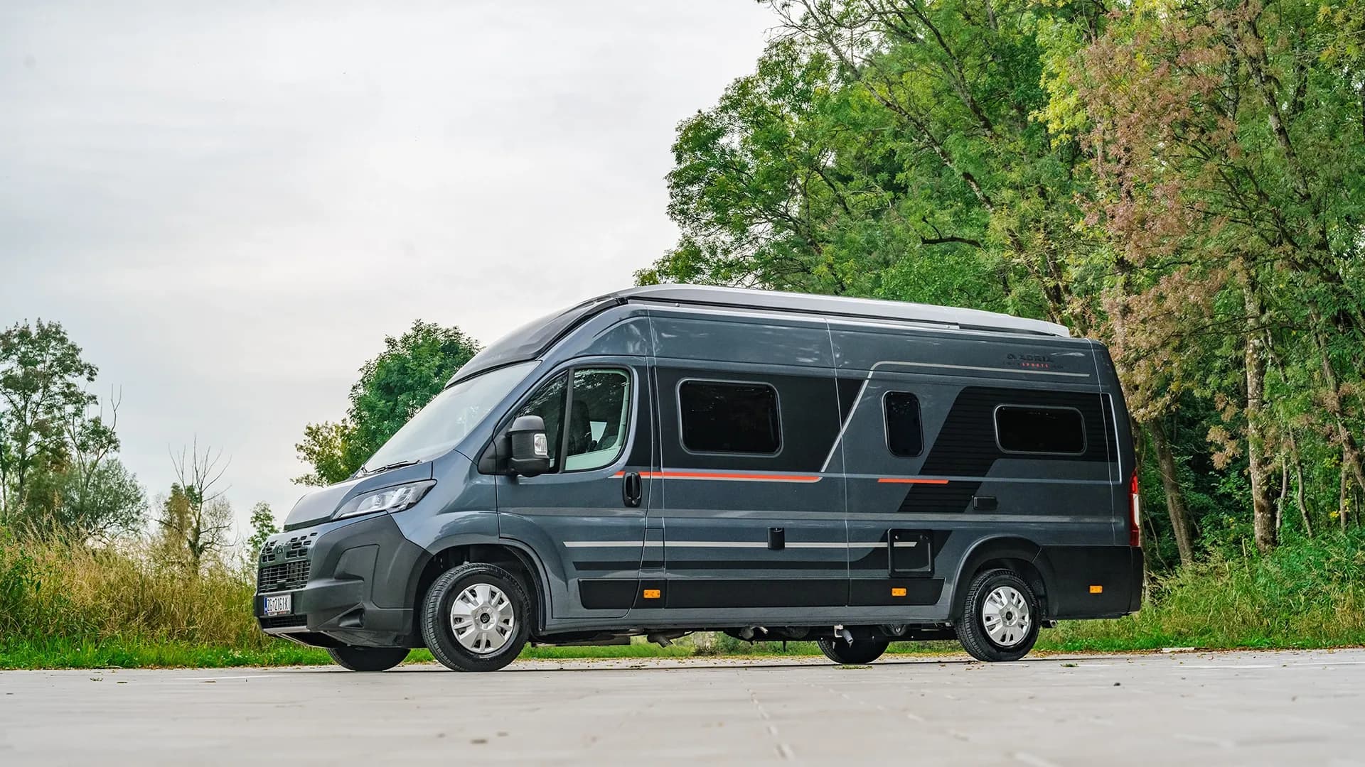 Adria Twin Sports 640 SGX kamper kombi izvana