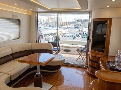Azimut 46 interior, Azzuro Yacht Charter, Durrës