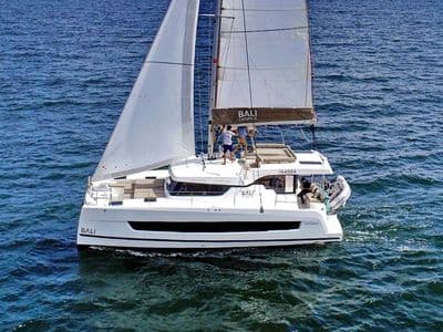 40ft Bali Catamaran – charter Phuket