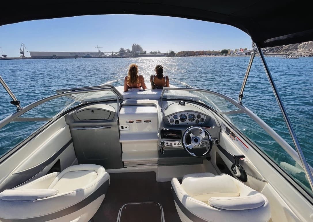 Bayliner 702 motorboat charter Gran Canaria