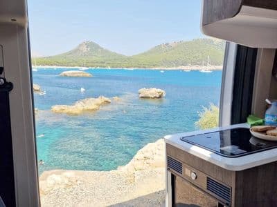 Benimar Benivan 120 UP (2026) kamper kombi, Barcelona