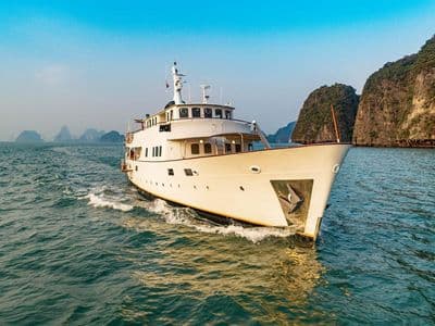 105ft Camara C – charter Phuket