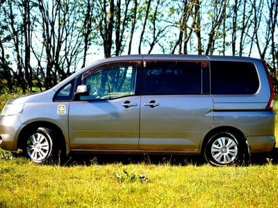 Side view of Nissan Serena sleepervan Serenity