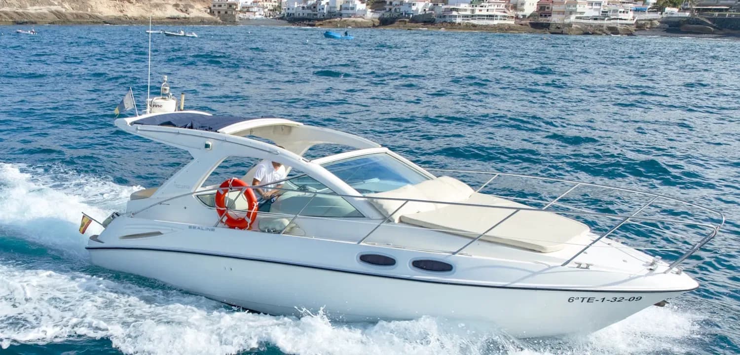Champagne, Sealine SC29 motor yacht, Tenerife