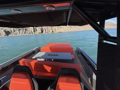 De Antonio D32 Chic &amp; Tonic charter Pasito Blanco Gran Canaria