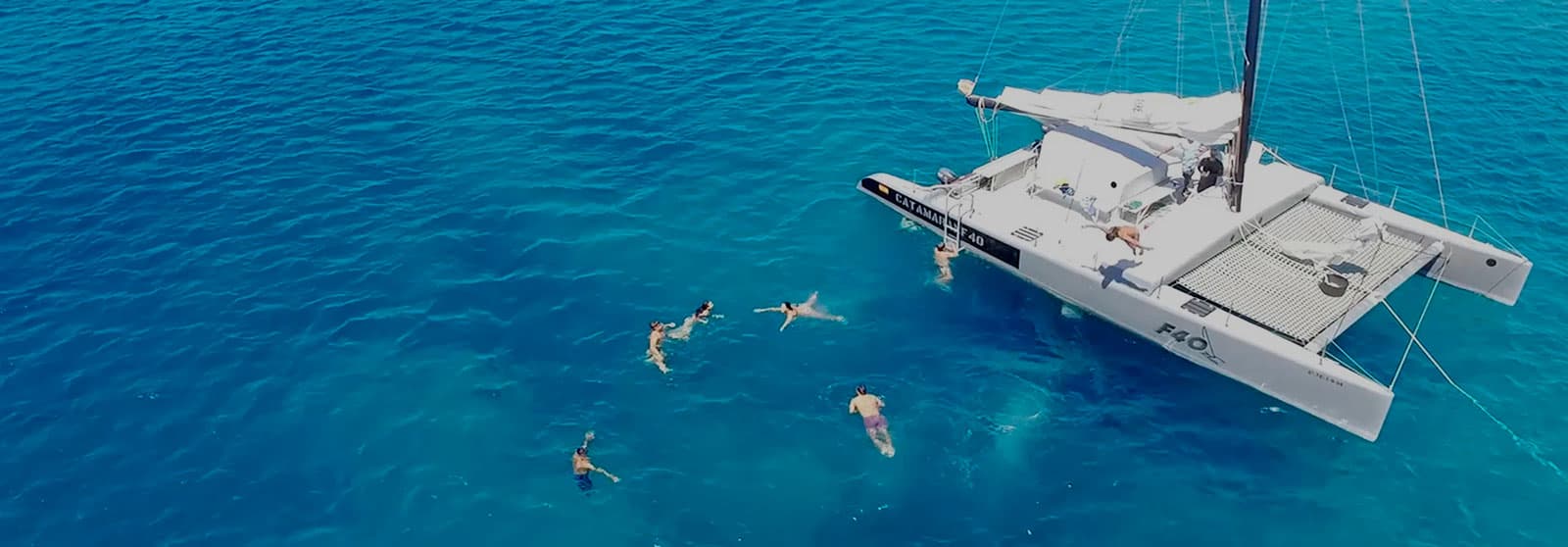 F40 catamaran, Lanzarote (photo 2)