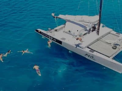 F40 catamaran, Lanzarote (photo 3)