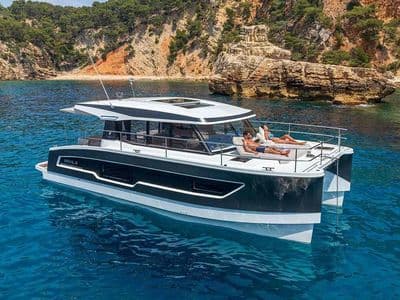 40ft Fountaine Pajot – charter Phuket
