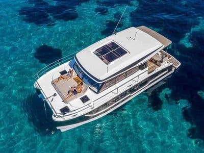 40ft Fountaine Pajot – charter Phuket