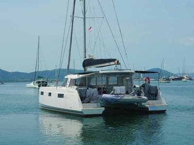 Andaman Discovery 2 Nautitech 40 Open, cockpit and saloon