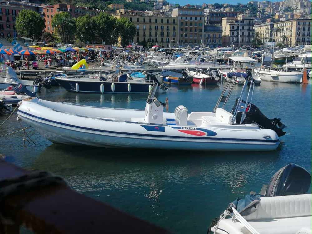 Gommone Small - Crystalium Booker Napoli