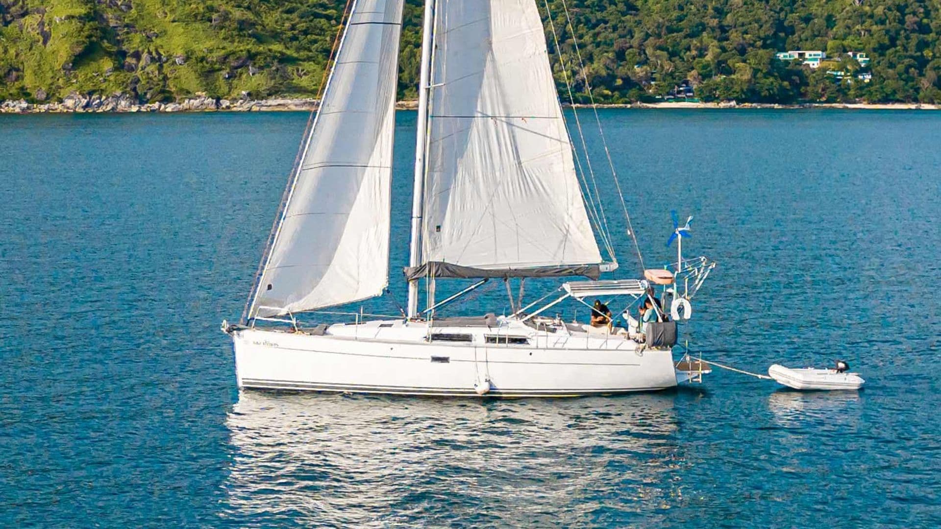 43ft Hanse sail boat – charter Phuket