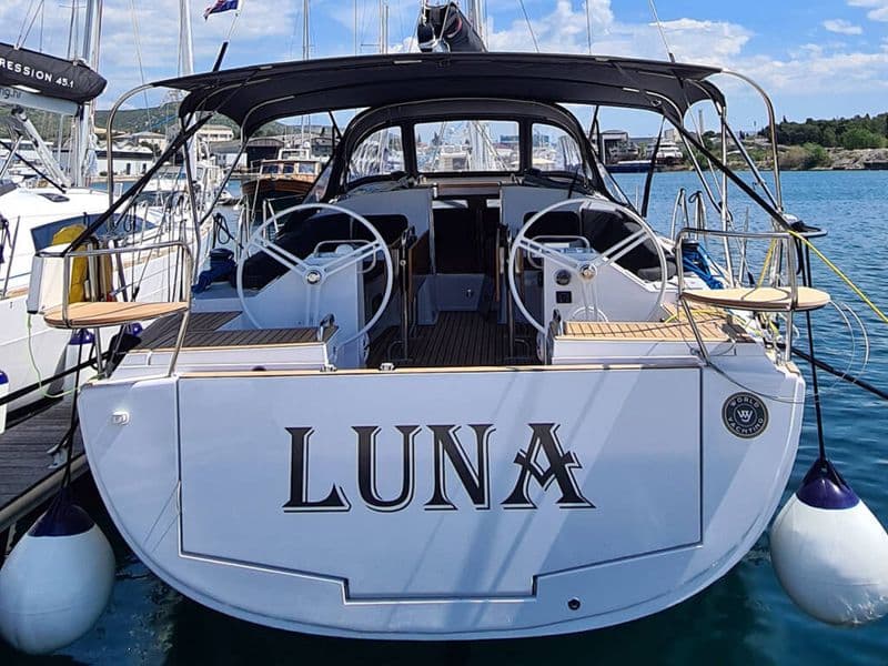 Elan Impression 45.1 Luna - Elan Marine Elan Impression 45.1 for rent in Sibenik