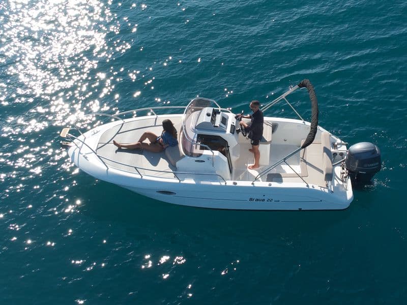 Mingolla Brava 22WA motorboat in Šibenik