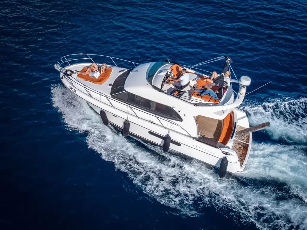 Jeanneau Prestige 36 luksuzna jahta u Dubrovniku
