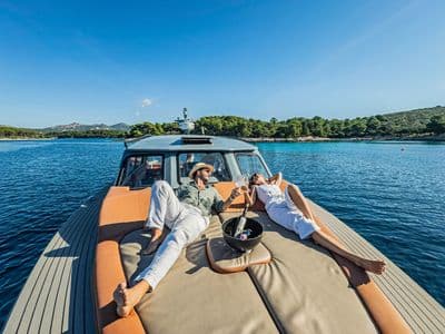 Axiom C45 Cabin unutrašnjost kabine — Hvar