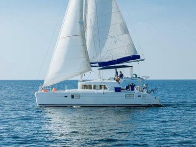 Lagoon 44ft Catamaran (2010) – charter Phuket