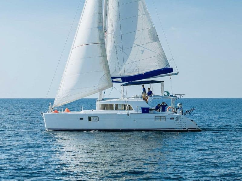 Lagoon 44ft Catamaran (2010) – charter Phuket