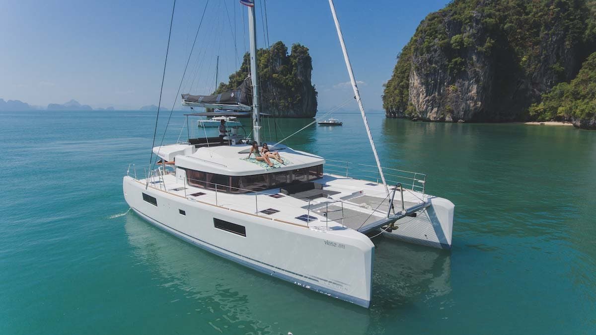 52ft Lagoon Catamaran (2018) – charter Phuket