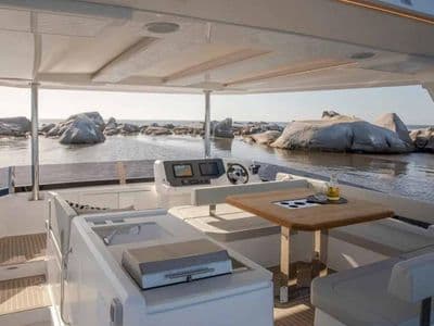 Leopard 40ft Power Catamaran – charter Phuket