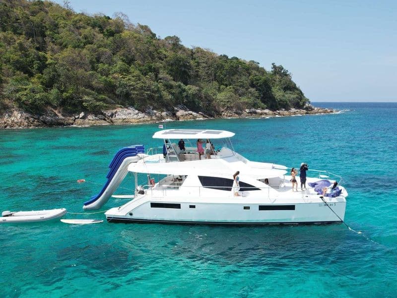 Leopard 51ft Catamaran (2016) – charter Phuket