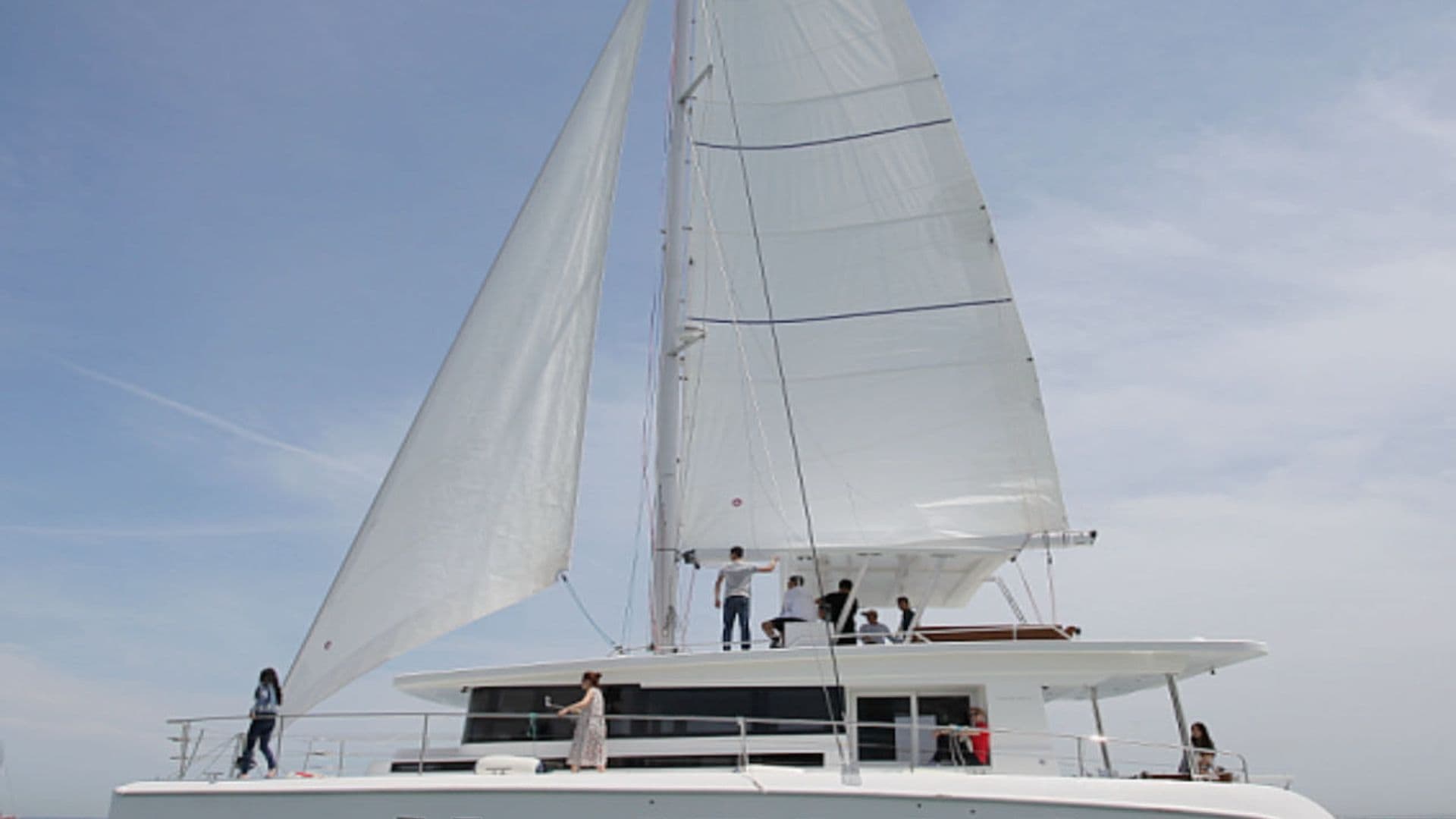 Mazarin 55 sailing catamaran Andaman Discovery 5 under sail, charter Phuket