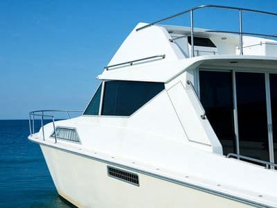 Da...Mela (Chris Craft 37 Corvette) — underway