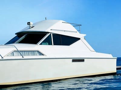 Da...Mela (Chris Craft 37 Corvette) — flybridge detail