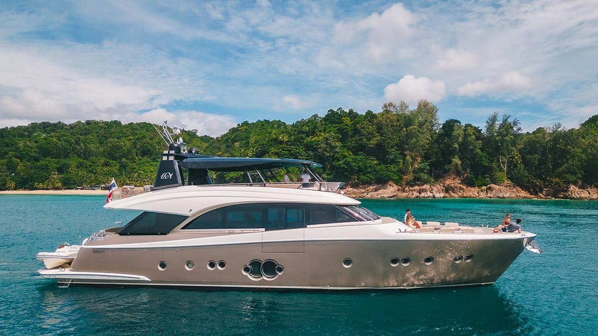 86ft Monte Carlo – charter Phuket