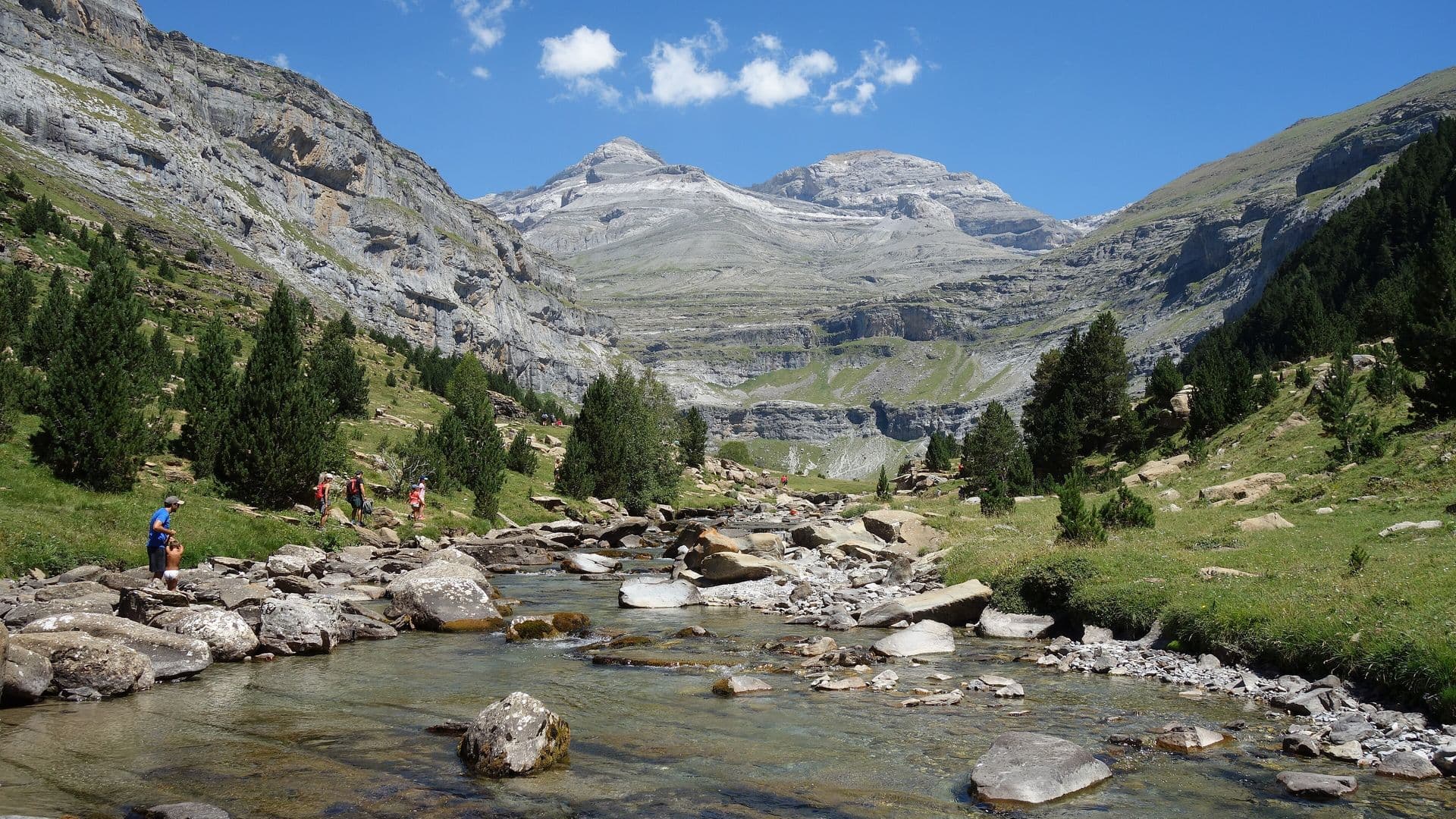 Arazas river and Monte Perdido in Ordesa y Monte Perdido National Park, Aragon