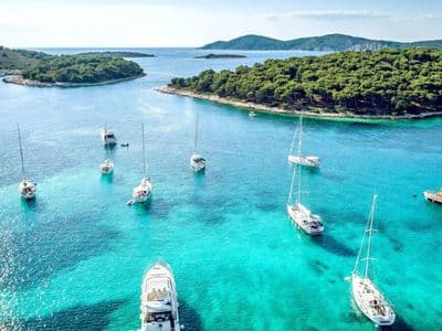 Pakleni otoci iz zraka — privatni charter Hvar