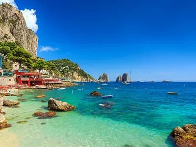 Plaža na Capriju s mora