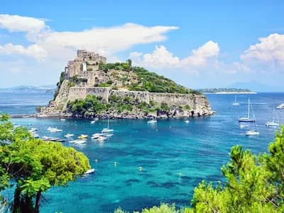 Ischia s mora, izlet brodom iz Napulja