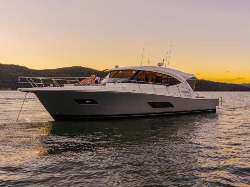 Riviera 58ft – charter Phuket