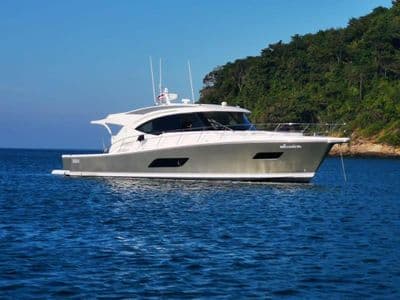 Riviera 58ft – charter Phuket