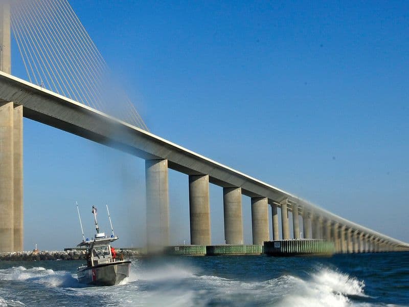 Most Sunshine Skyway preko zaljeva Tampa kod St. Petersburga