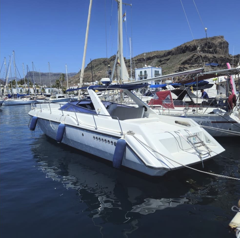 Sunseeker 45 motor yacht charter Puerto de Mogán
