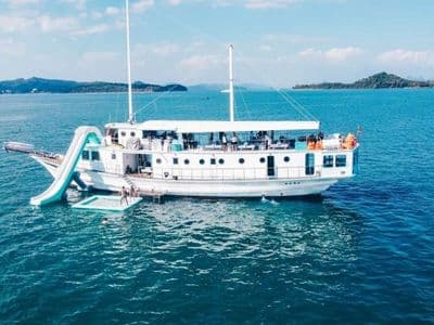 130ft Taipan – charter Phuket