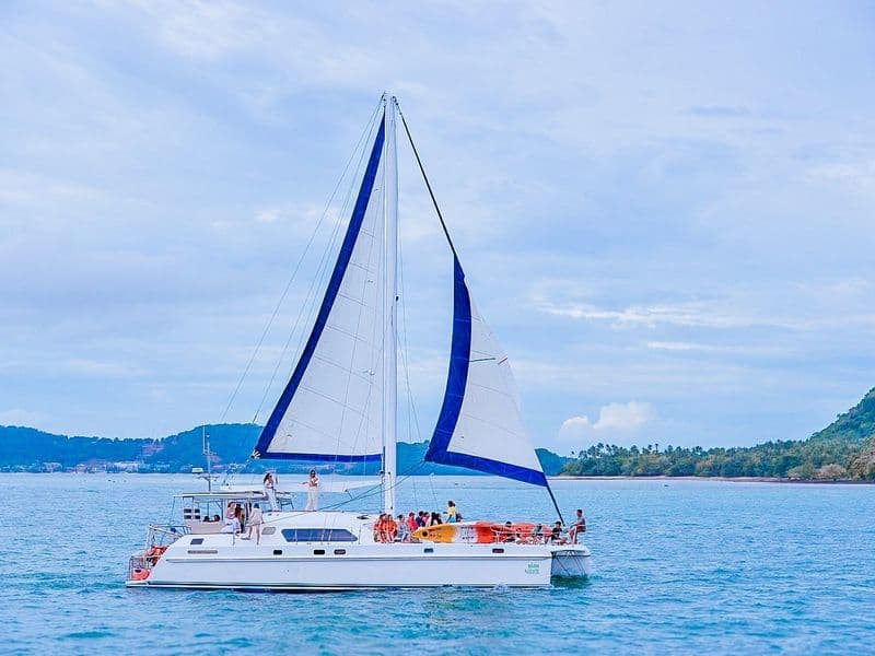ASTE Catamaran – catamaran charter Phuket