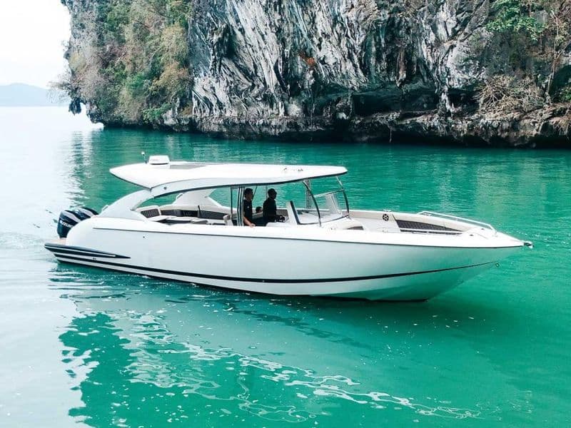 Ocean Pearl 42 – private yacht charter Phuket