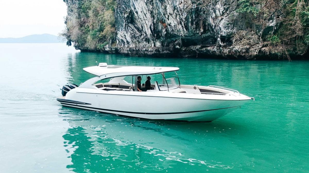Ocean Pearl 42 – private yacht charter Phuket