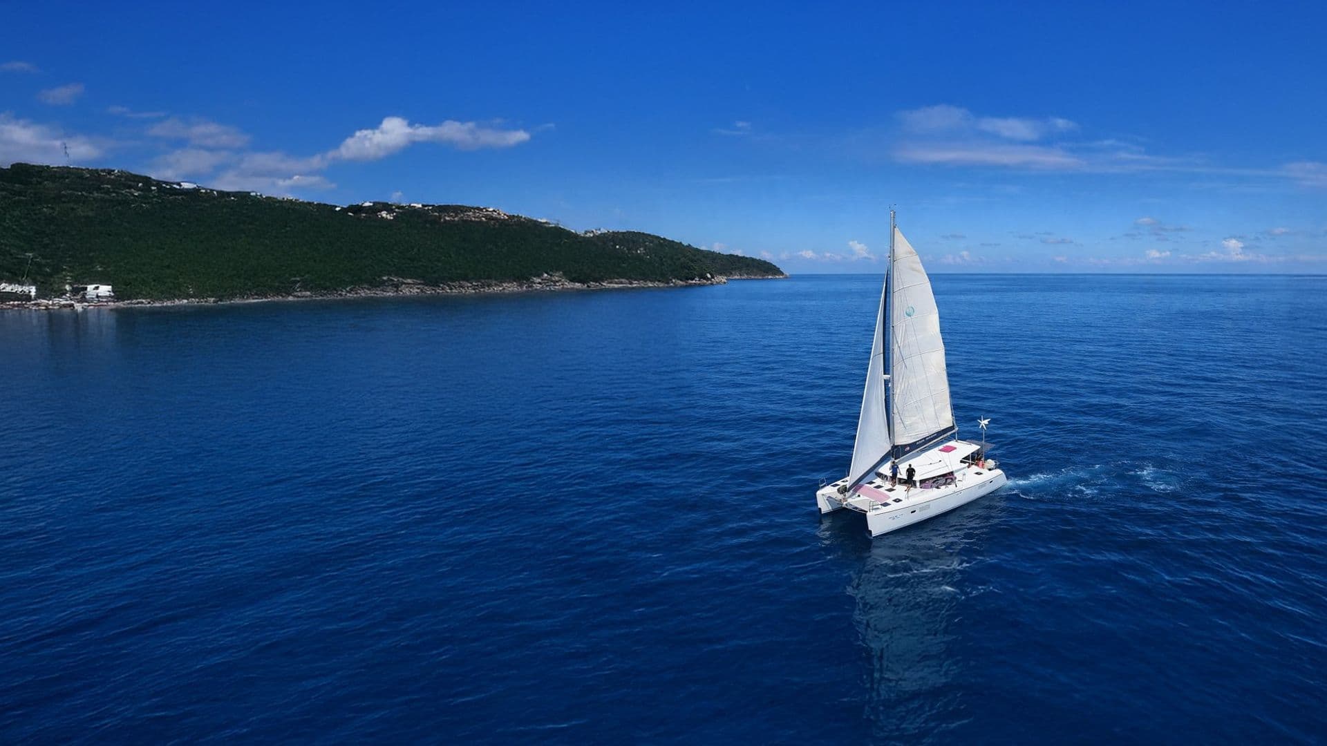 PEACHES Lagoon 421 – catamaran charter Phuket