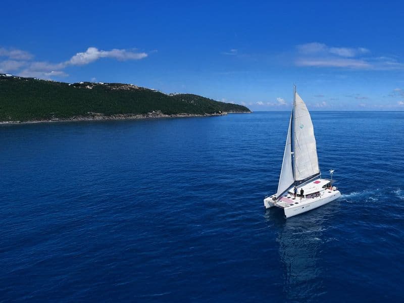 PEACHES Lagoon 421 – catamaran charter Phuket